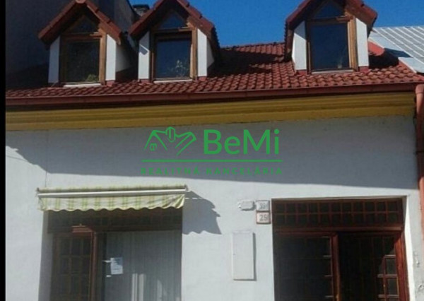 PONUKA : Predaj meštianského rodinného domu v Kysucké Nové Mesto s možnosťou realizácie komerčných priestorov (069-12-MACH)