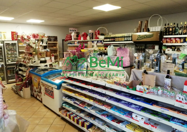 Predaj: obchodné a prevádzkové priestory, 216m2, Bytča, časť Mikšová (173-15-MACHa)