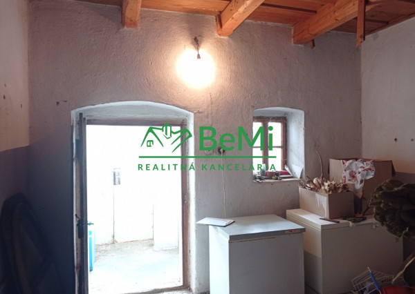 Predaj vidieckeho domu, chalupy - Žemberovce ( 041-12-DUJU)