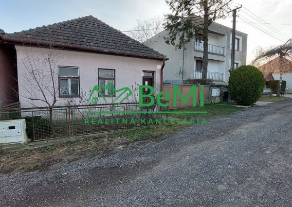 Predaj - starý rodinný dom v obci Radošina ID 118-12-LUGUa