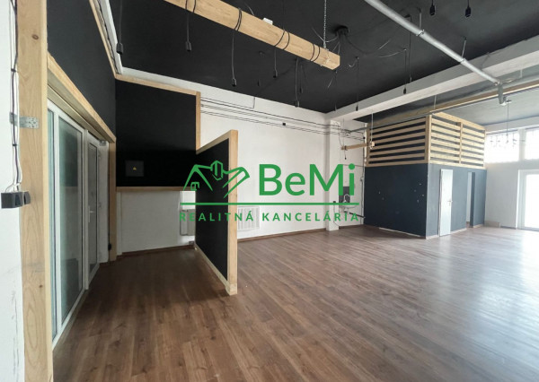 REZERVOVANÉ, Na prenájom, obchodný priestor, Michalovce