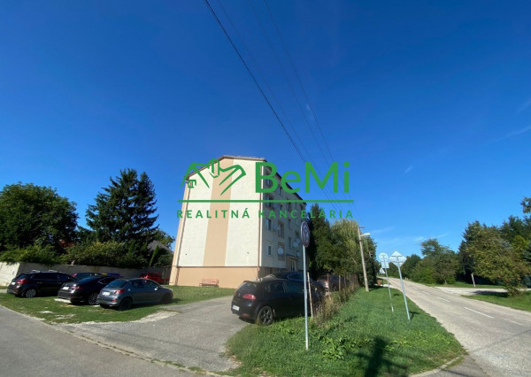 4-izbový byt (predaj/prenájom) 97 m2  Štefanovičová