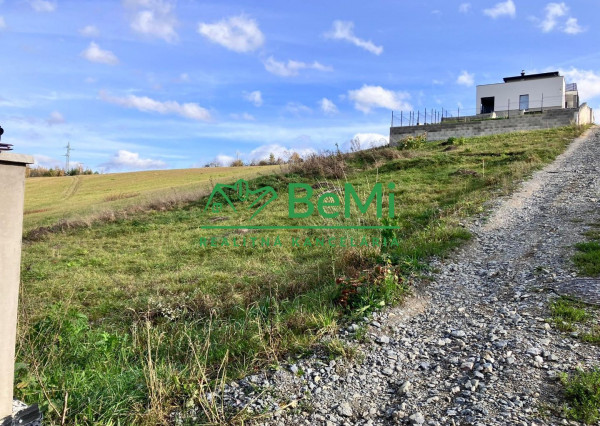 (012-14-JAGAa) Predaj stavebný pozemok Rosina, okr. Žiline./727m2 /