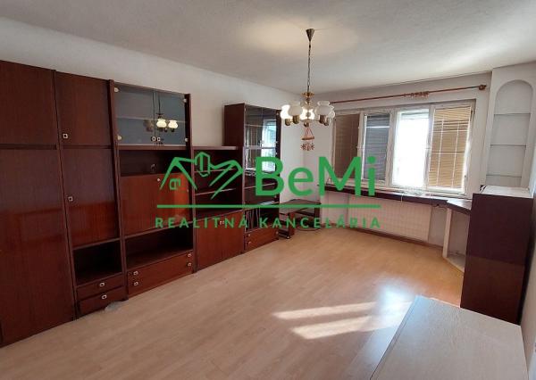 Na predaj - rodinný dom v obci Kovarce - ID 147-12-LUGUa