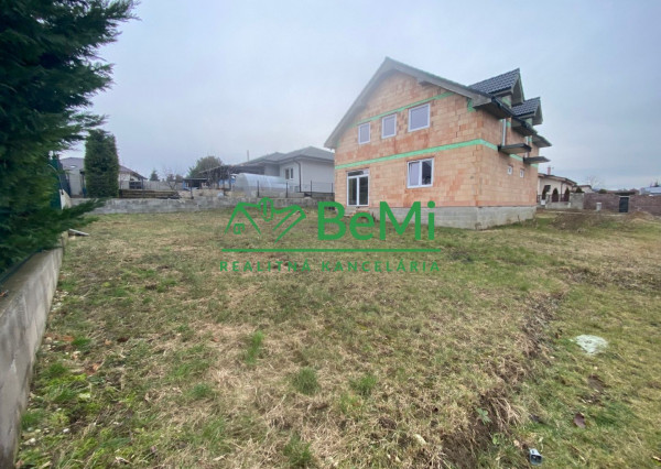 5 izbový rodinný dom , hrubá stavba Nitra - Malý Lapáš ID 447-12-MIG