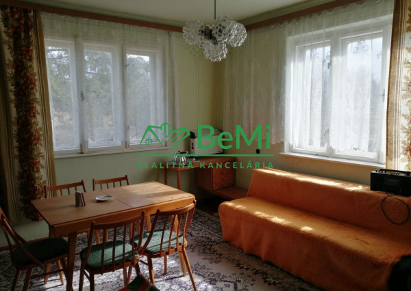 REZERVOVANé -Rodinný dom so záhradou na predaj .