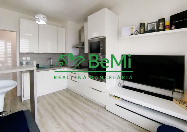 Hľadám 3 izbový byt na prenájom Michalovce