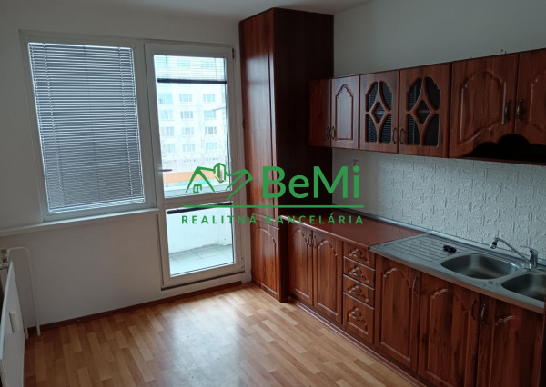 Predaj: 3 izbový byt, 69,66 m2, Čadca ( 230-113-MACHa)