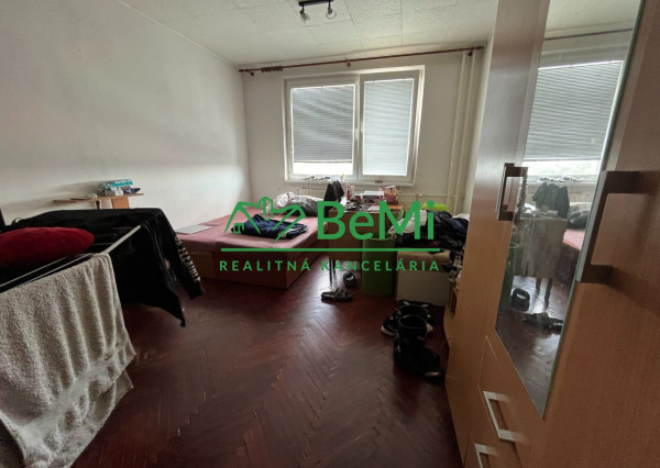 Predaj  3 izbový byt  - Levice (023-113-MIJKa)