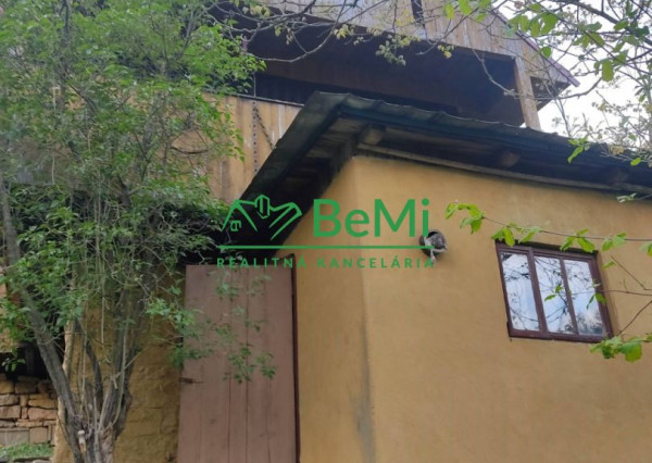 Rekreačná chalupa Kolárovice, okres Bytča, 351m2 094-13-PEMOa