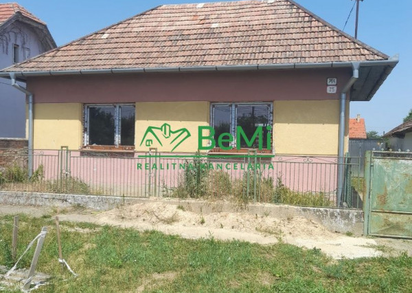 Predaj rodinného domu - Tekovské Lužany (003-12-MIVYa)