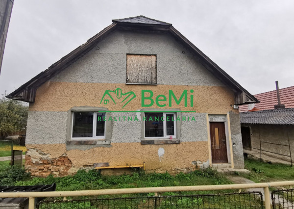 Predaj rodinného domu v obci Seč-Nitrianske Rudno 007-12-ZUPIa