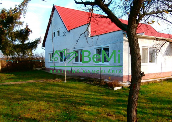 EXKLUZÍVNE  Predaj rodinného domu - Bíňa (006-12-MYVY)