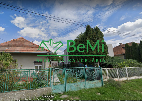 Predaj starší rodinný dom Vráble, NR (107-12-ERF)