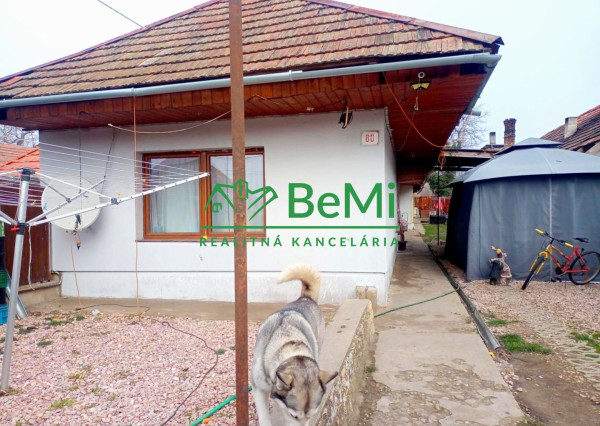 Predaj štvorizbového rodinného domu - Tekovské Lužany (043-12-HEKA)