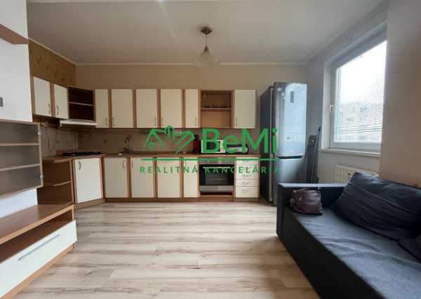 Predaj  3 izbový byt  2 izbový byt REZERVOVANÉ - LEVICE (086-113-MIJK)