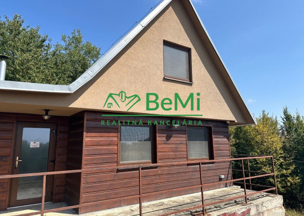 Predaj krásnej rekreačnej chaty priamo na lyžiarskom svahu – Bezovec, Nová Lehota 010-13-MIKUa