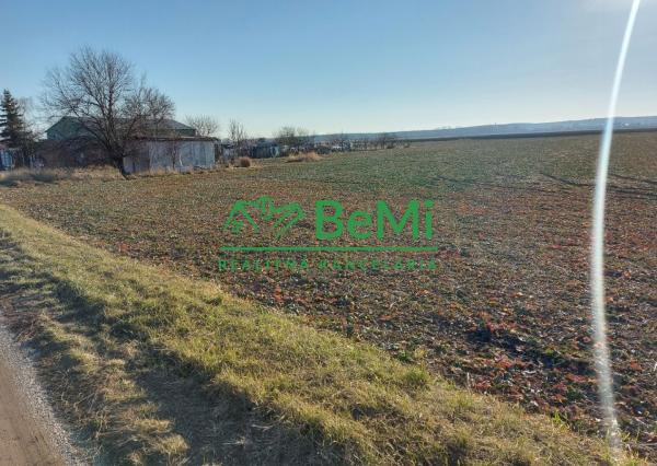 Predaj  pozemok-orná pôda, Nitra-Janíkovce(060-14-ERF)