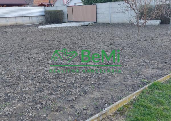 Predaj stavebný pozemok v obci Vinodol pri Nitre (169-14-ERFa)