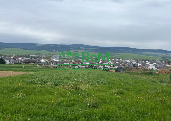 ZNÍŽENÁ CENA * Na predaj pozemok v obci Liesek – výborná lokalita