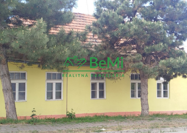 027-12-PAMA Starší dom s pozemkom v Nitre - Mlynárciach