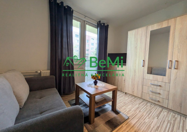 REZERVOVANÉ  - Predaj, zrekonštruovaná garsónka s balkónom - Zlaté Moravce (1214-115-AFI)