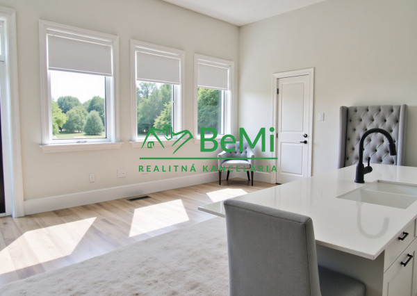 Znížená cena Na predaj 3-izbový byt s parkovacím miestom