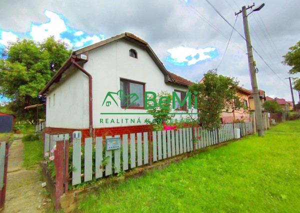 REZERVOVANÉ-Rodinný dom so záhradou-Šurice