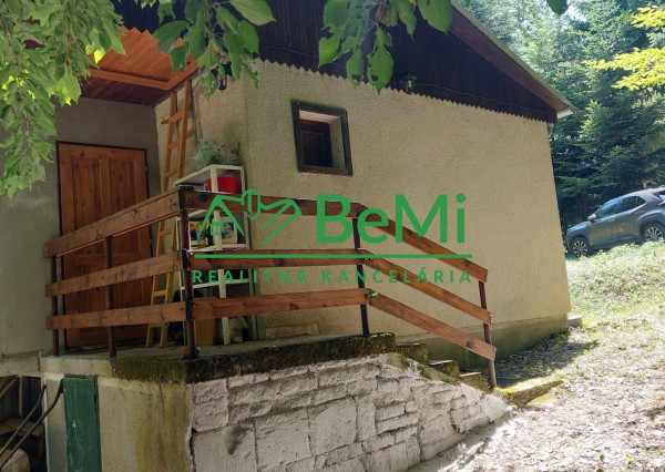 Predaj chatka rekreačná oblasť Jelenec, Nitra (224-13-JUFa)