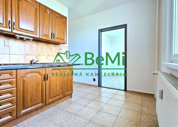 4-IZBOVÝ BYT V LUČENCI - NA PREDAJ