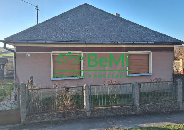 Rodinný dom vo veľmi dobrom stave v obci Rásonysánpberencs v Maďarsku za super cenu - NA PREDAJ