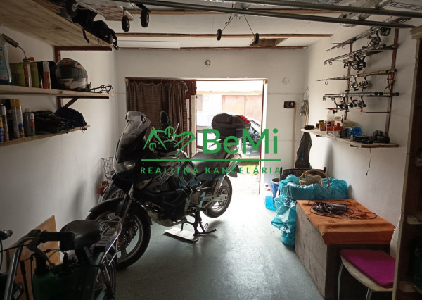 Na predaj garáž v Starej Turej