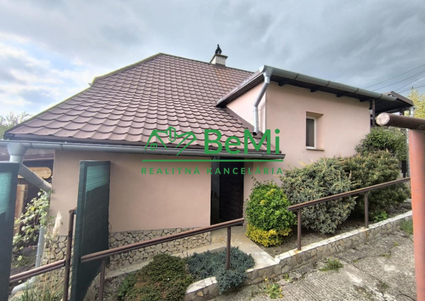 Chalupa v srdci Myjavských kopaníc Jablonka