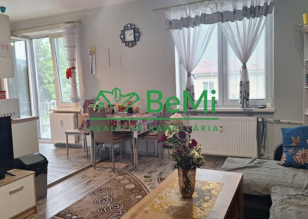 Pekný  2-izbový byt v Slavošovciach  - NA PREDAJ