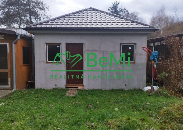 Predaj chatky v areáli termálneho kúpaliska Chalmová 022-13-ZUPIa