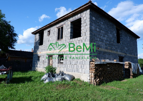 Dom s pozemkom v Szendró , Maďarsko- NA PREDAJ