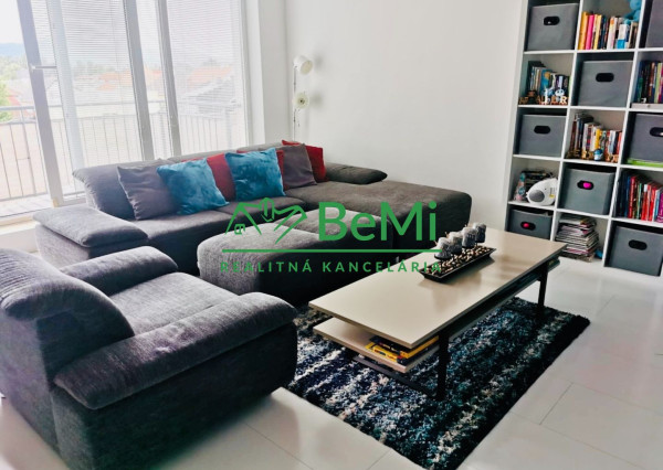  Na Predaj 3 izbový byt Trenčín Istebník 