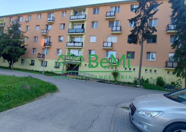 Predaj  4 izbový byt  NItra, pôvodný stav (229-114-JUF)