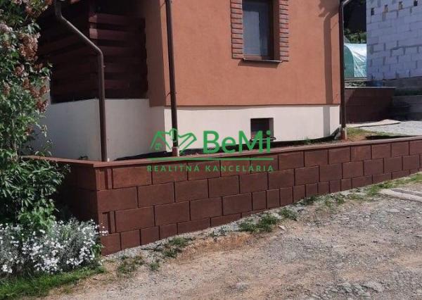 Predaj chatky so záhradou v sade 600 ročnice (029-13-ZUPIa)