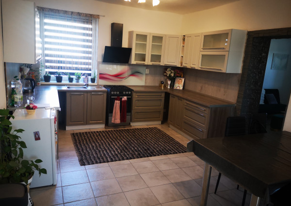 034-12-PAMA     4 izbový rodinný  dom - Palárikovo