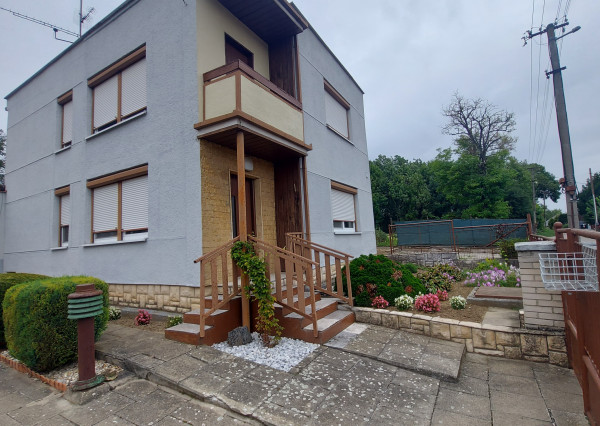 Predaj 5 izbový  dom Malé Chyndice, Nitra(231-12-JUFa)