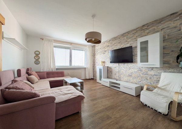 REZERVOVANÉ - Predaj, veľký 3 izbový byt - Zlaté Moravce (1232-113-AFI)