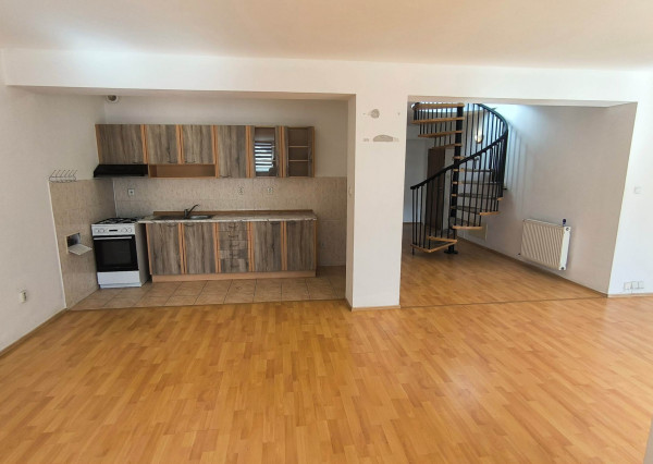 Predaj: 4 izbový byt - Mezonet Čadca, 142m2 (192-114-PEMOa)