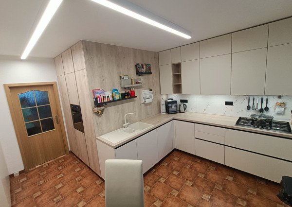 PREDÁME 4 IZBOVÝ BYT 98m², 2x wc, 2x klíma, 3D krb🏡