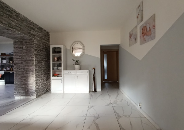 Zrekonštruovaný dom pre dve rodiny v Slavošovciach-NA PREDAJ