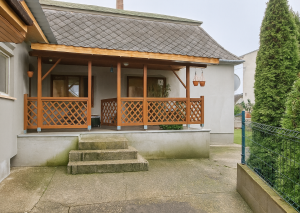 Priestranný 3-izbový dom v Čiernom Brode 018-12-NIBA