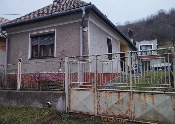 Rodinný dom so záhradou na predaj- Mučín