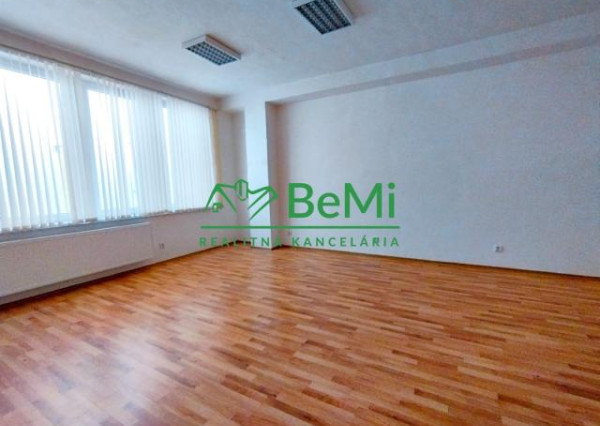 Kancelársky/prevádzkový priestor na prenájom-Lučenec