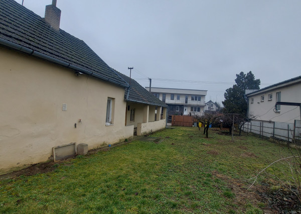 Predaj starší dom na  pozemku  957m2, Rišňovce,(241-12-JUF)