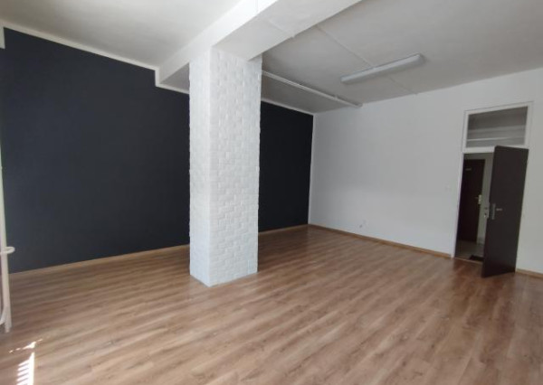 Kancelársky/prevádzkový priestor na prenájom-Lučenec